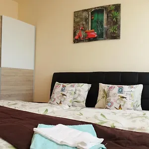 2* Πανσιόν Garden House