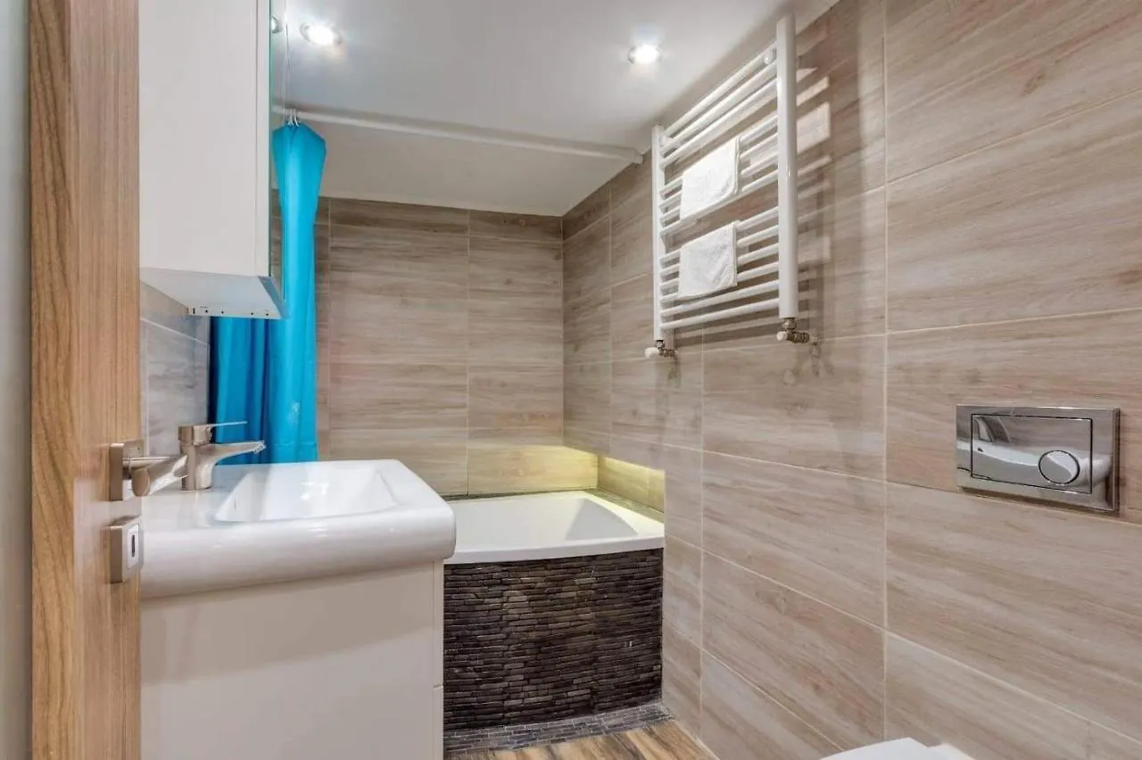 Baross Deluxe Apartment Budapest Hungary