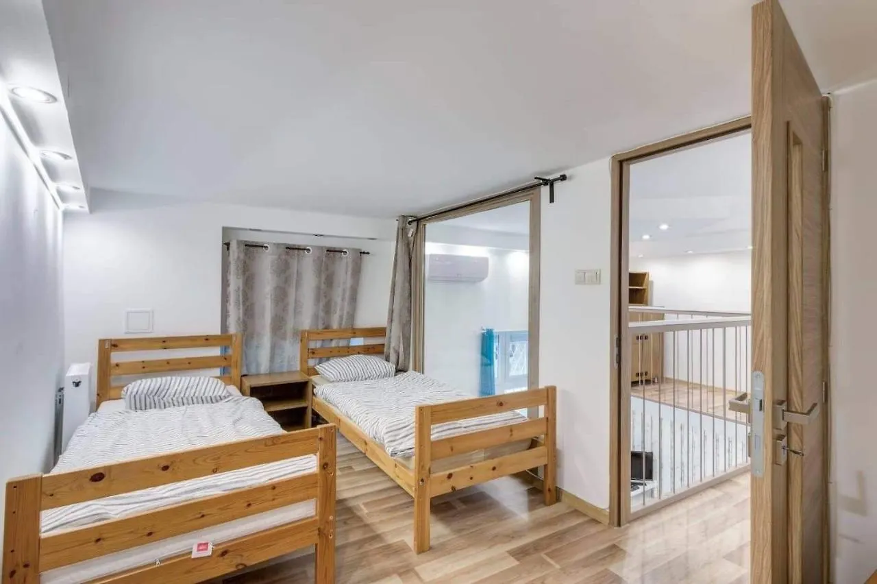 Baross Deluxe Apartment Budapest Hungary